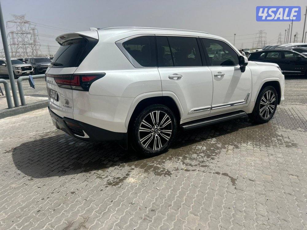 لكزس LX600 درجة اولى  twinturbo .V6 موديل 2025 ماشي 39.000 k.m  وارد3