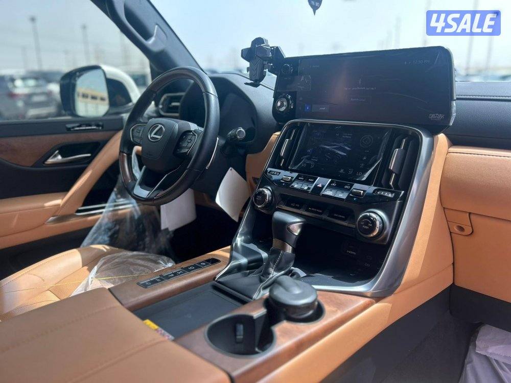 لكزس LX600 درجة اولى  twinturbo .V6 موديل 2025 ماشي 39.000 k.m  وارد7