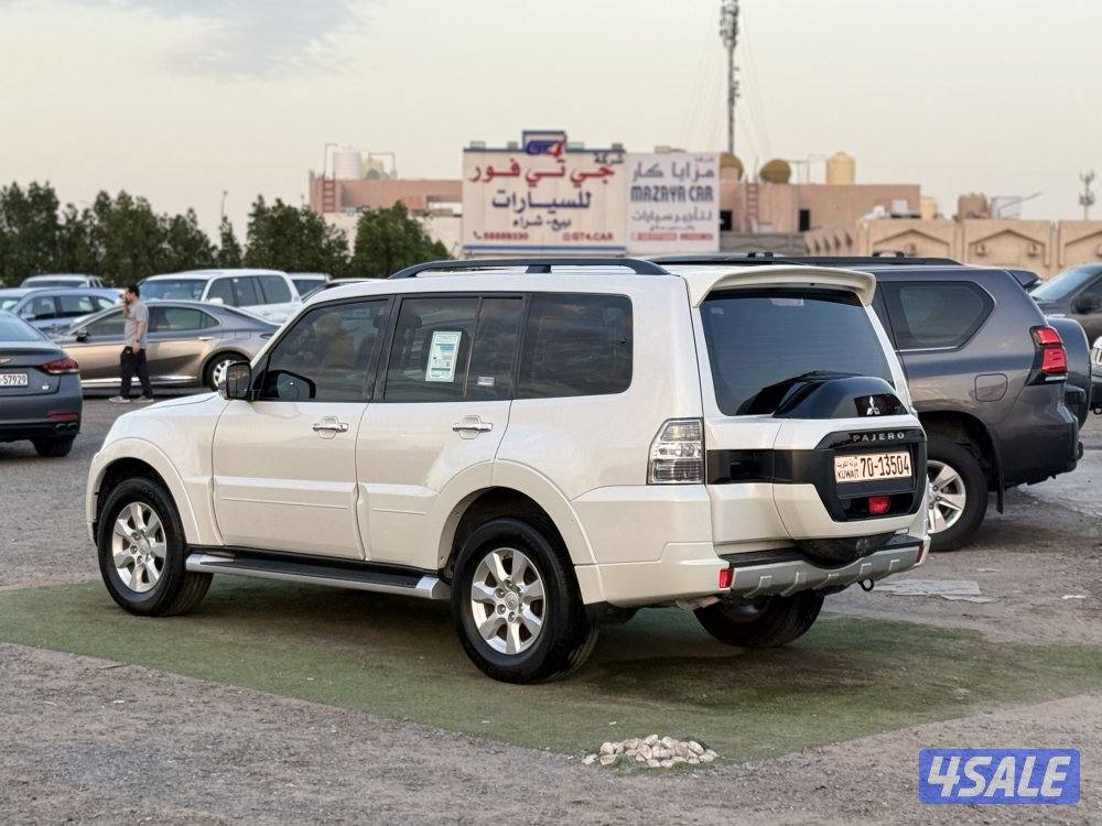 للبيع - باجيرو - موديل 2022 - عداد 158 - وارد الوكاله - شرط الفحص3