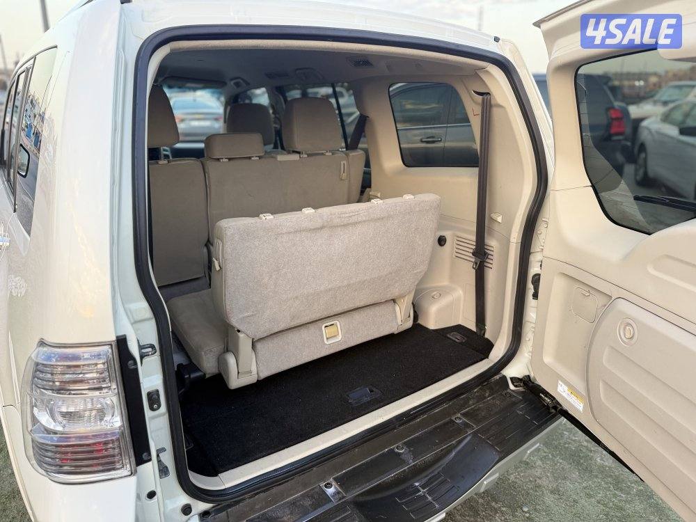 للبيع - باجيرو - موديل 2022 - عداد 158 - وارد الوكاله - شرط الفحص8