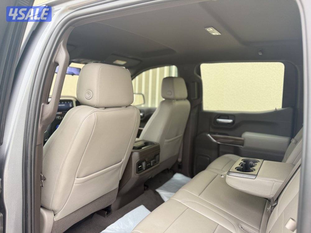 للبيع - سلفرادو تريل بوس - موديل 2020 - عداد 180 - وارد الغانم7