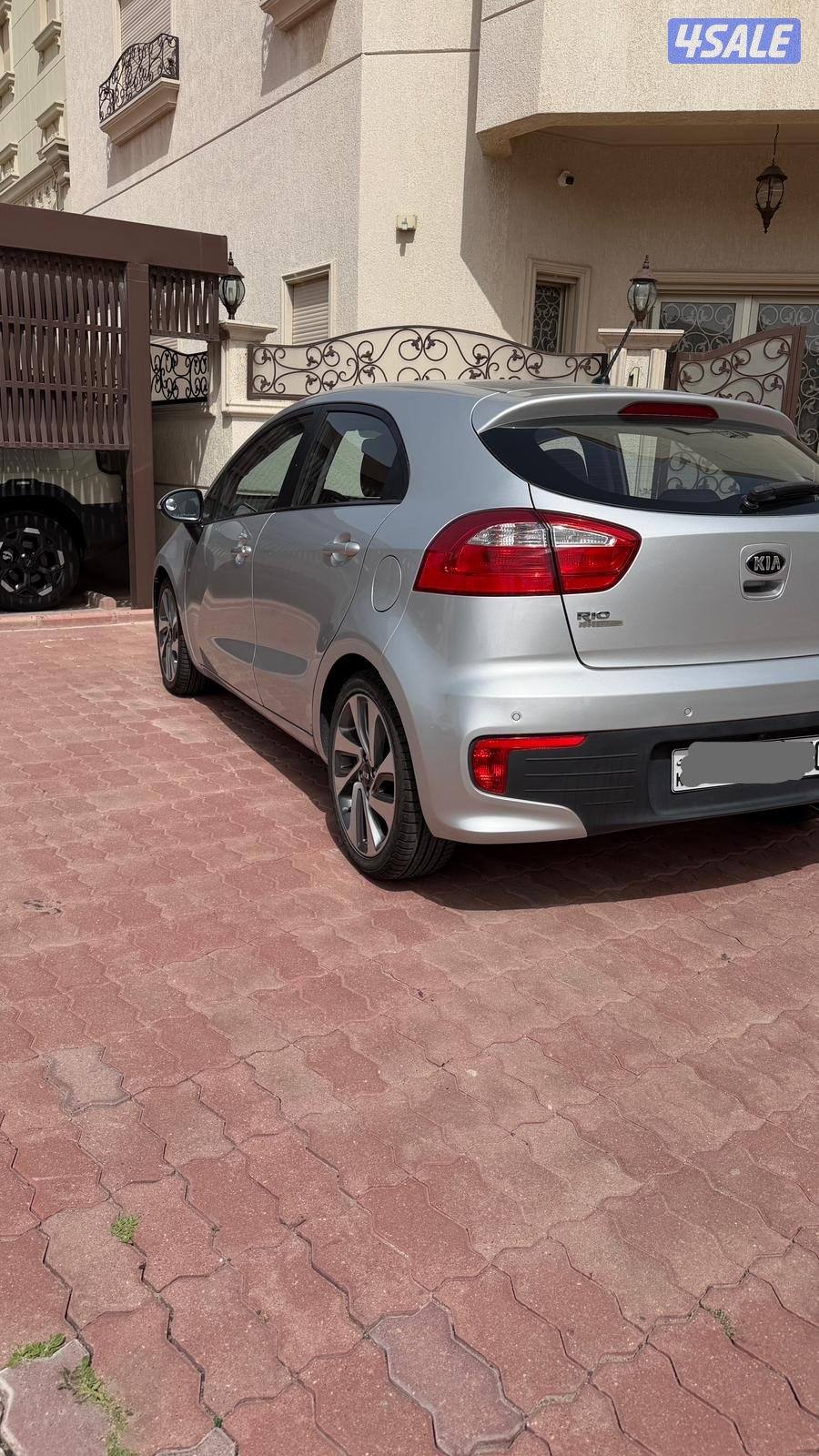 للبيع كيا ريو موديل 2016 لون رصاصي الموتر نظيف سيرفس الوكاله3