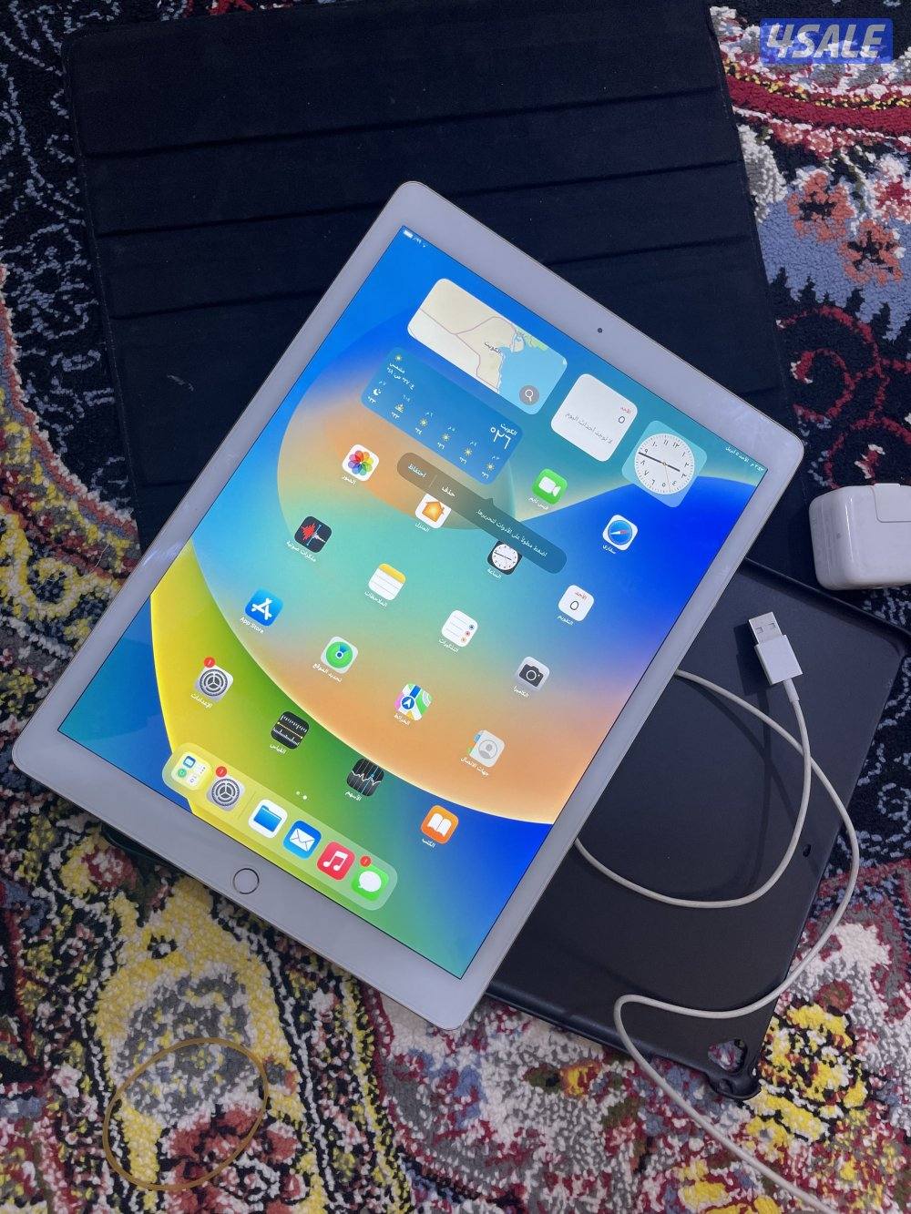 ايباد ابل برو 12.8 انش 32 قيقا نظيف وشغال تمام تحديث 16،7 مع كفر والشا0