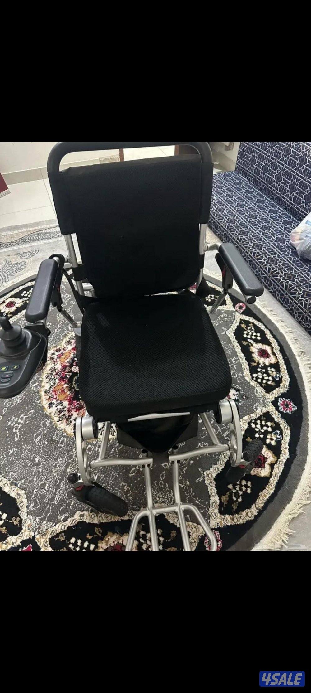 كرسي كهربائي بحاله جديده تواصل وتساب فقط قابل للتفاوض0