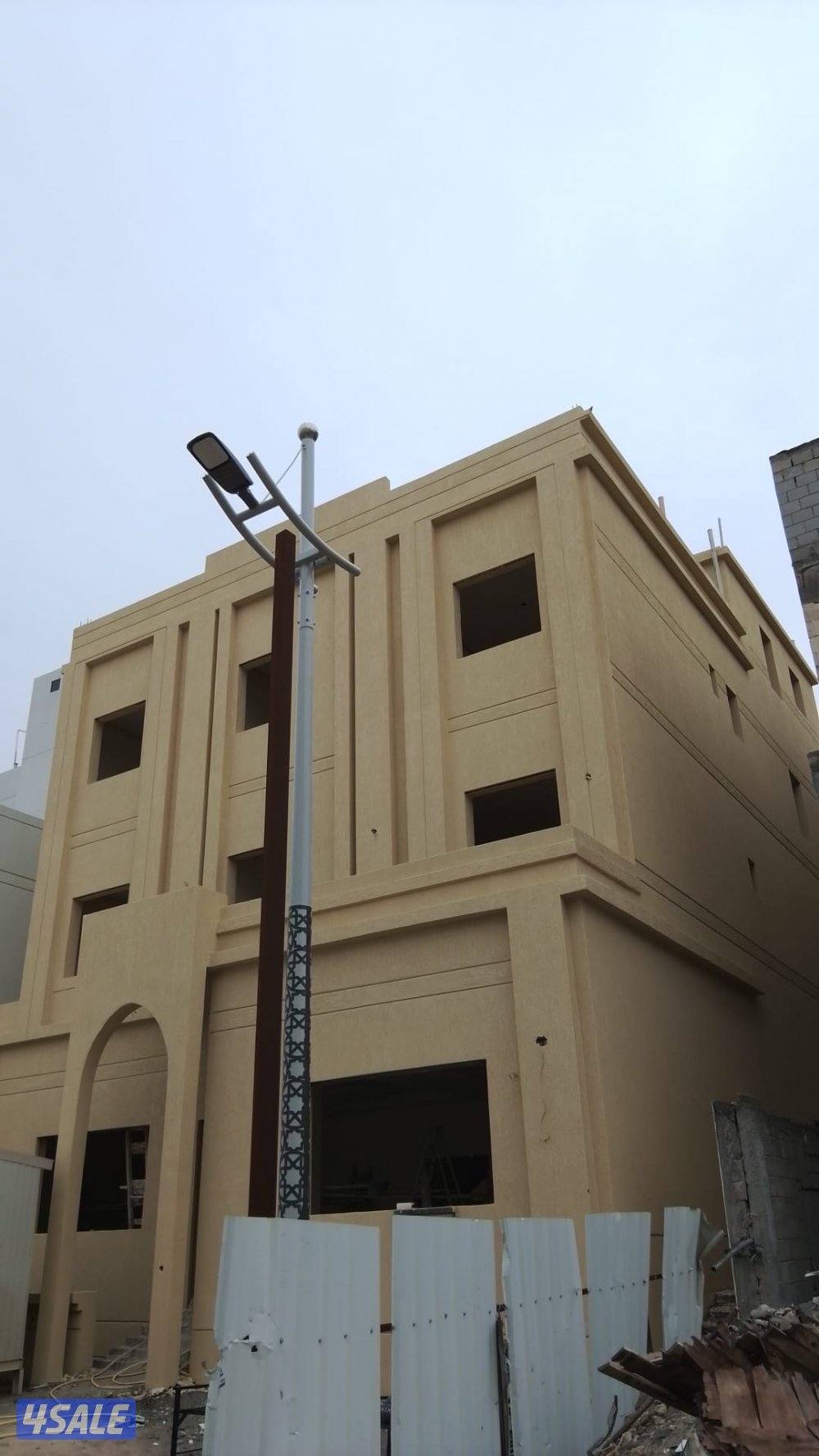 بيع فيلا فيه سرداب كامل وحمام سباحه دورين ونص في نواقص امنيوم سيراميك6