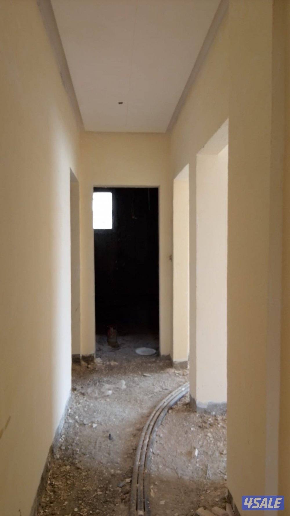 بيع فيلا فيه سرداب كامل وحمام سباحه دورين ونص في نواقص امنيوم سيراميك7