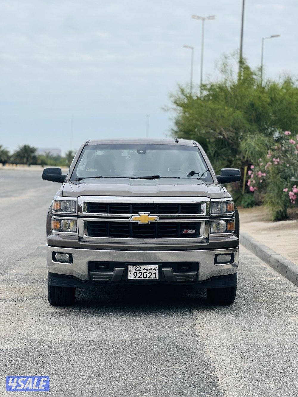 للبيع سلفرادو Z71 20141