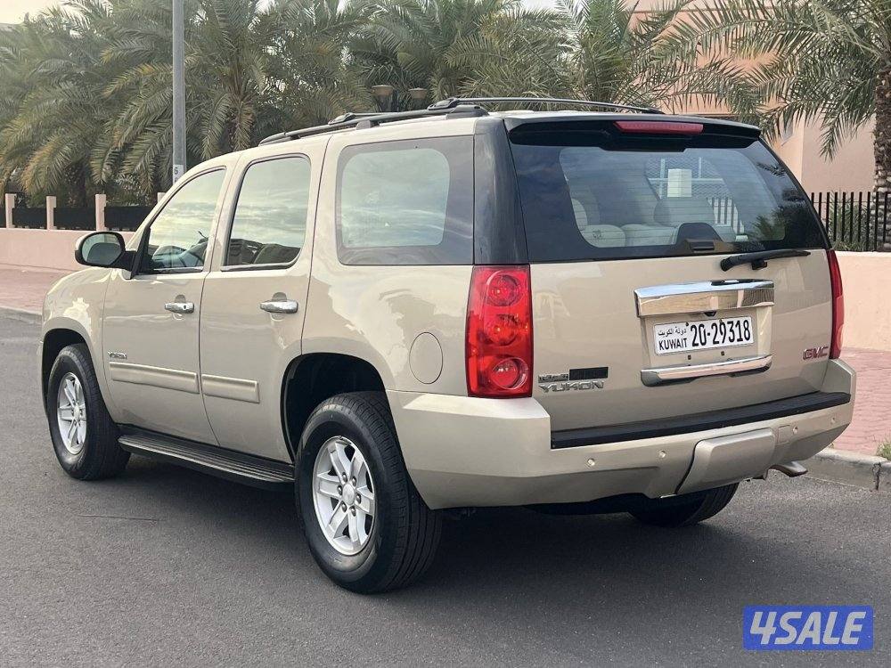 يوكن SLE موديل 2012 بحاله ممتازه جداً شرط الفحص2