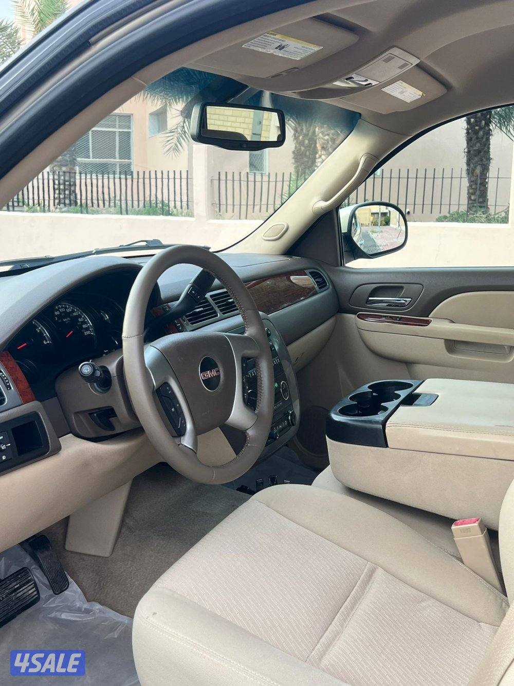 يوكن SLE موديل 2012 بحاله ممتازه جداً شرط الفحص3