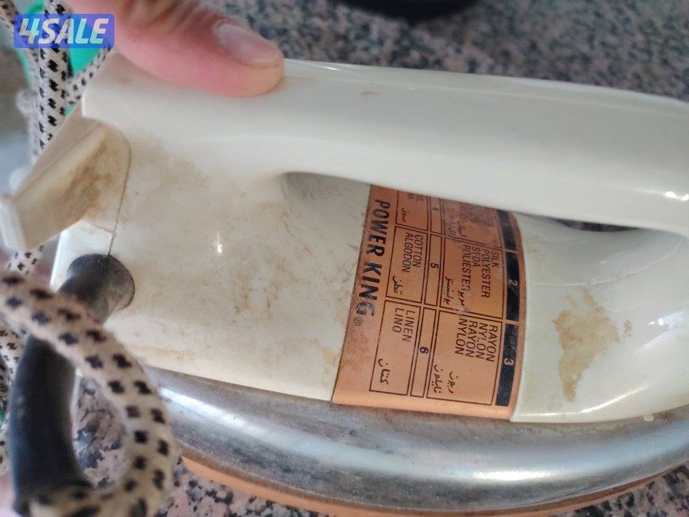 للبيع مكوات ملابس وغلاية ماء0