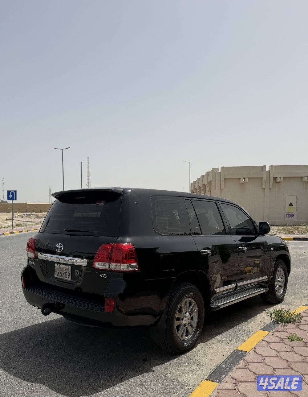 للبيع لاند كروزر 20103
