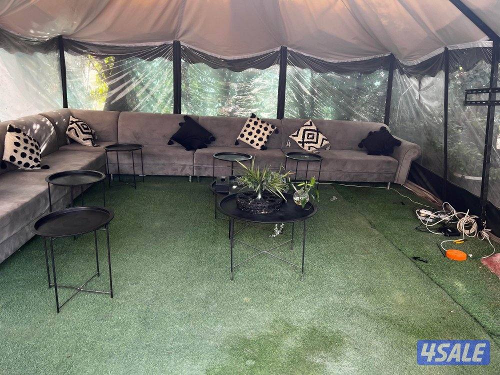 خيمه مع الاثاث وطاولات واضاءه2