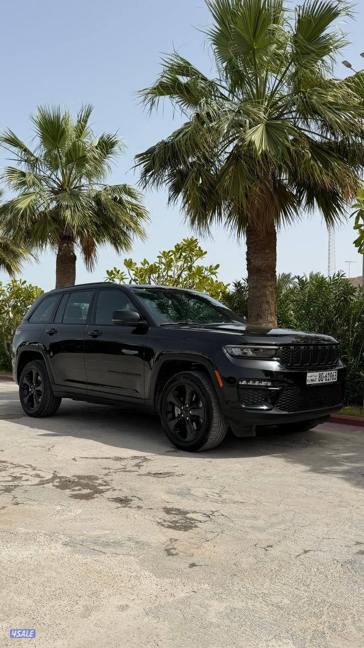 للبيع جيب جراند شروكي موديل 2023 ماشي ٢٢ الف - المالك الأول11
