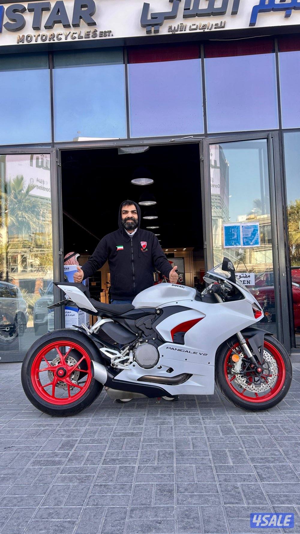 Ducati Panigale v2…done service 1000 km1