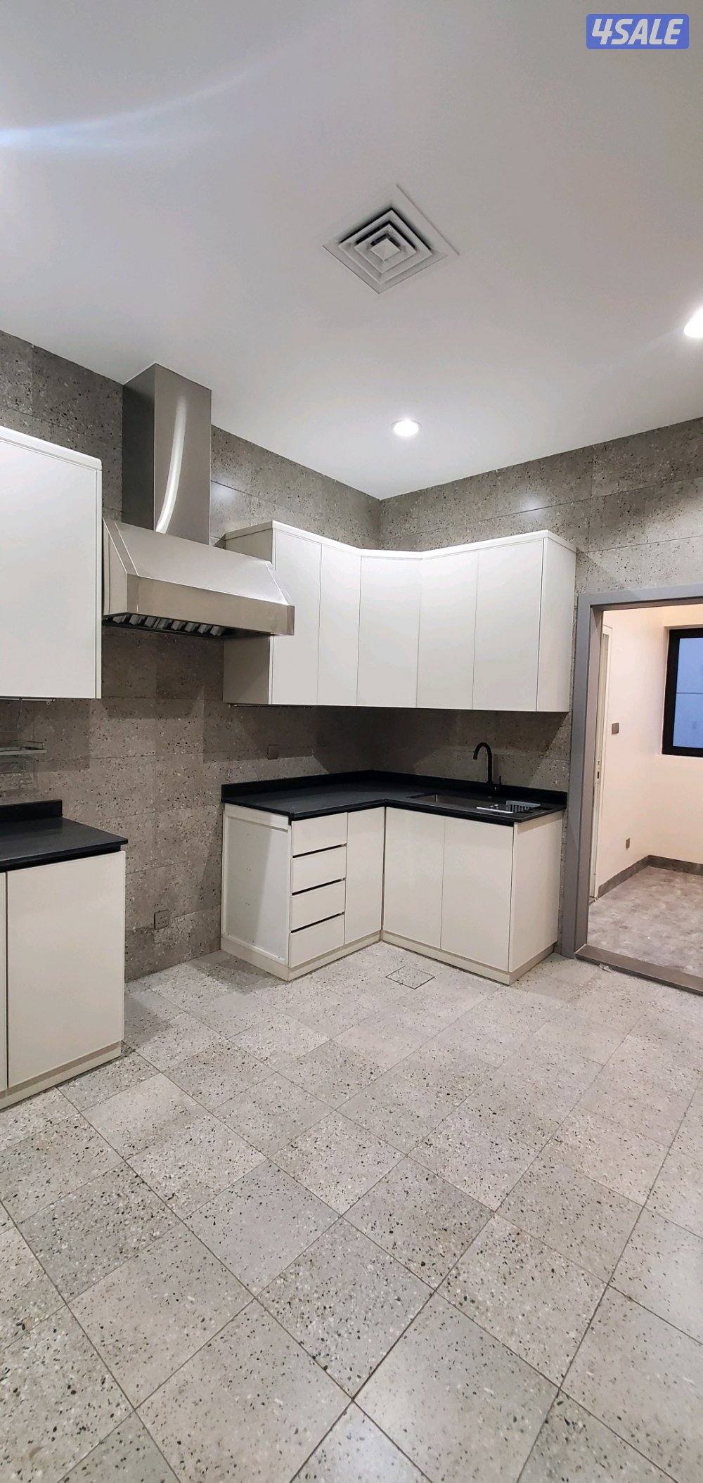 للإيجار شقه شرحة في جنوب عبدالله المبارك ق٦ سوبر ديلوكس1