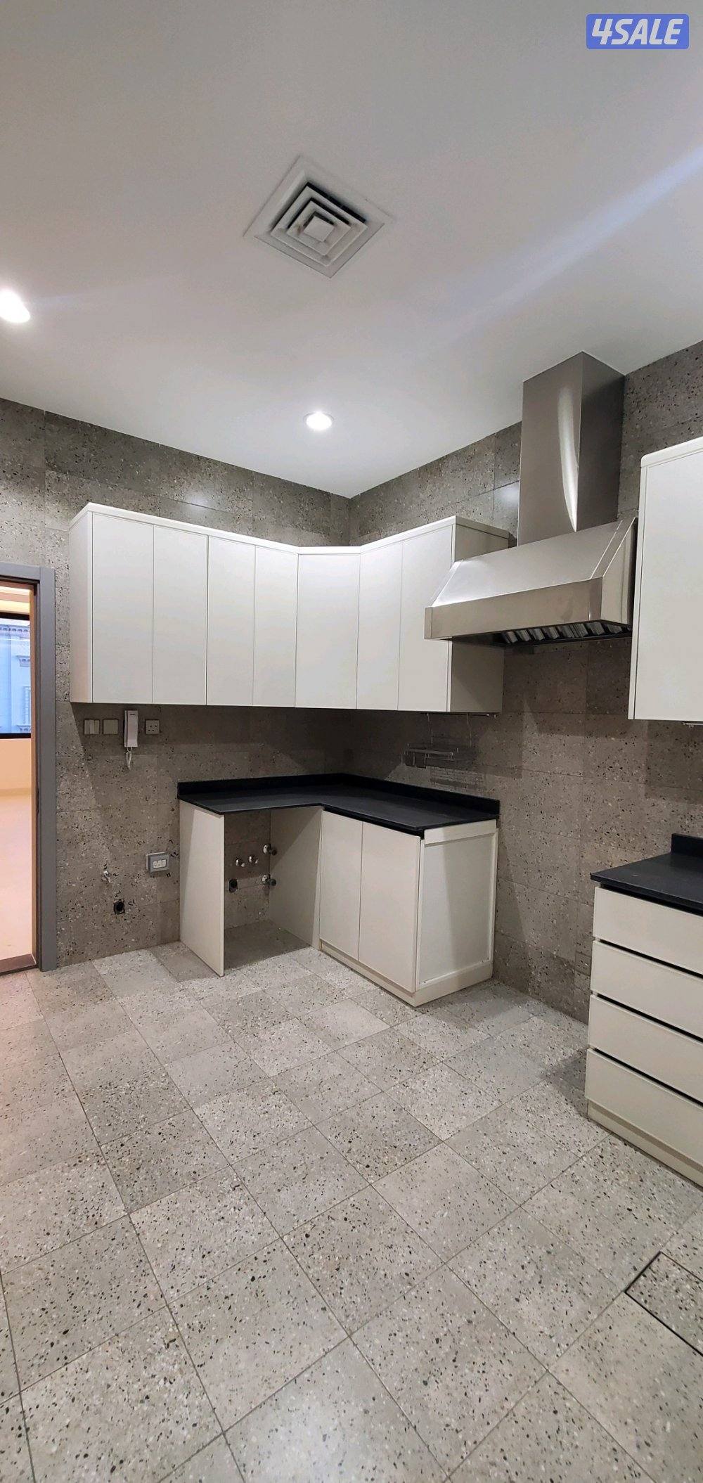 للإيجار شقه شرحة في جنوب عبدالله المبارك ق٦ سوبر ديلوكس2