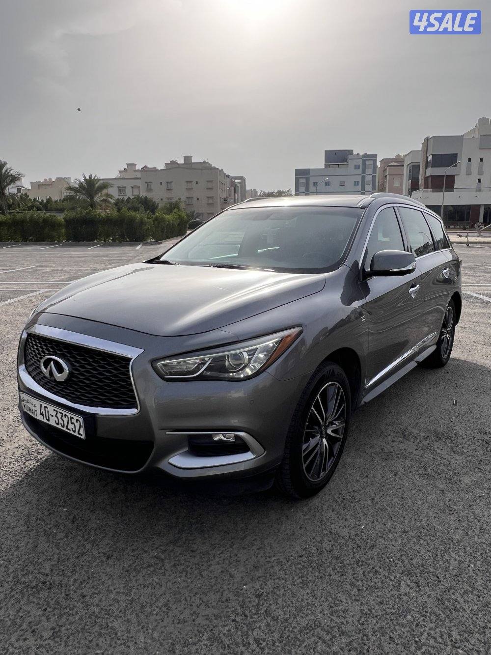 Infiniti QX600