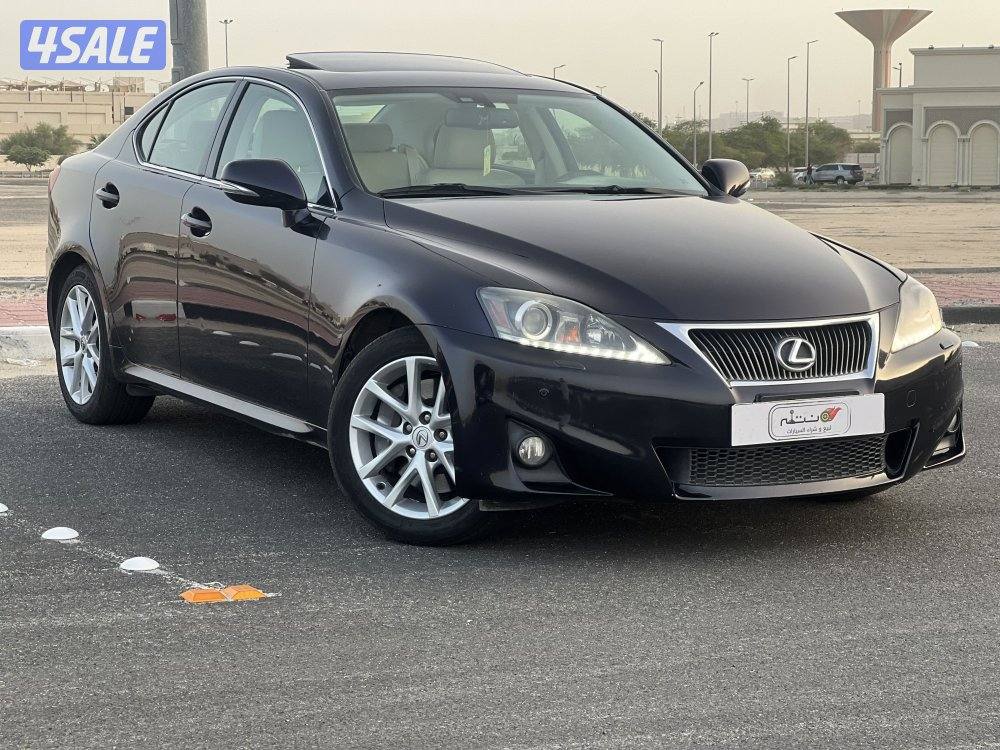 للبيع لكزسIS300موديل20120