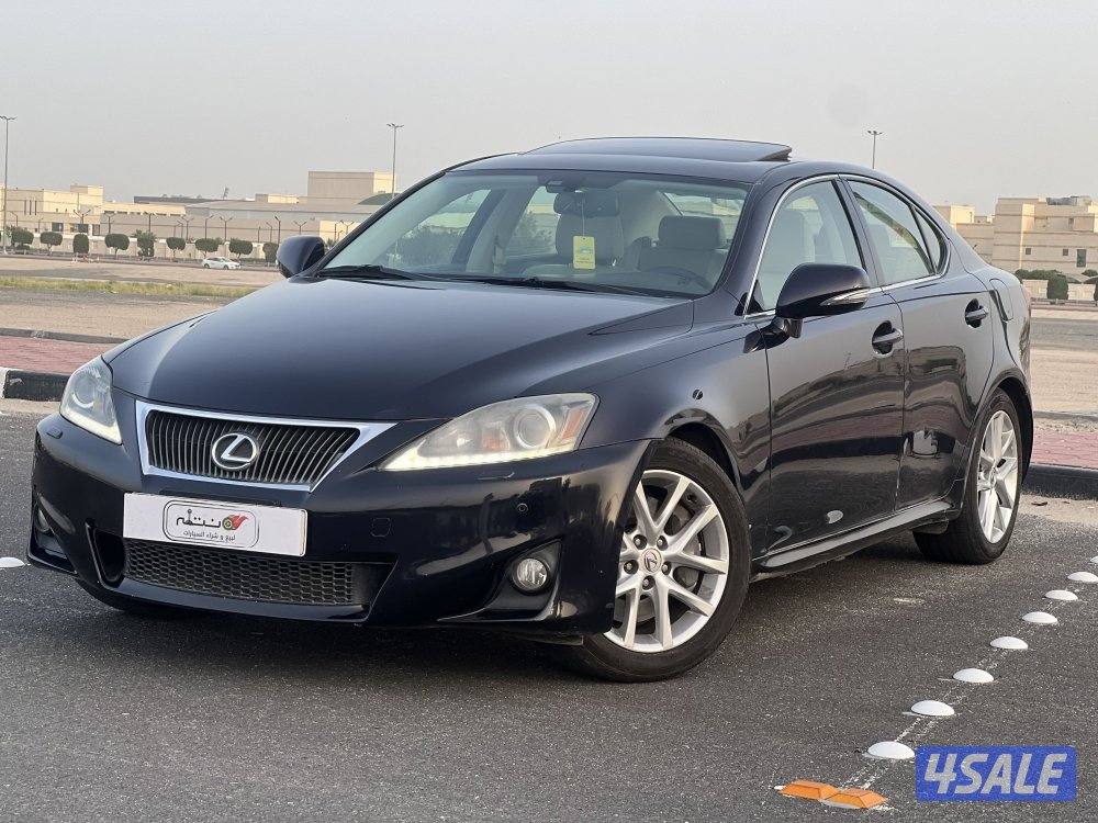 للبيع لكزسIS300موديل20121
