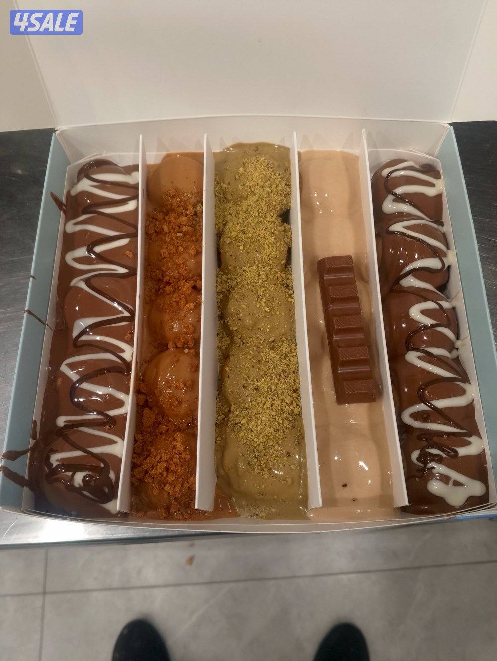 معلم عصائر و كريب يطلب عمل1