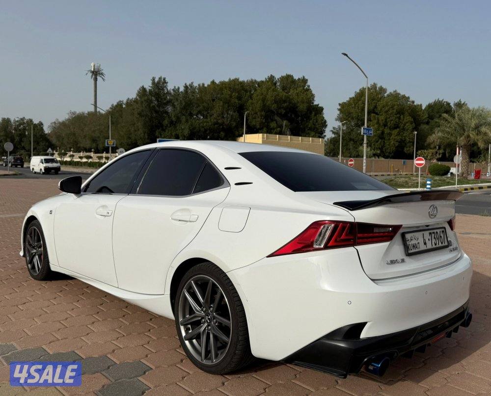 قمة بالنظافة لكزس IS 350 F SPORT الساير 2014
كامل المواصفات فحص3
