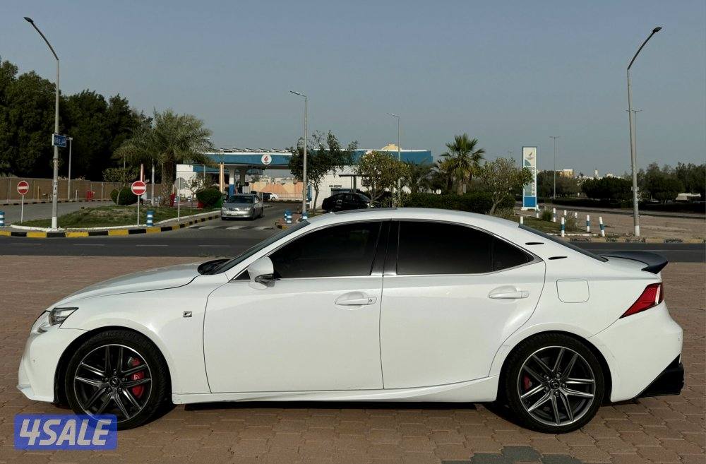قمة بالنظافة لكزس IS 350 F SPORT الساير 2014
كامل المواصفات فحص6