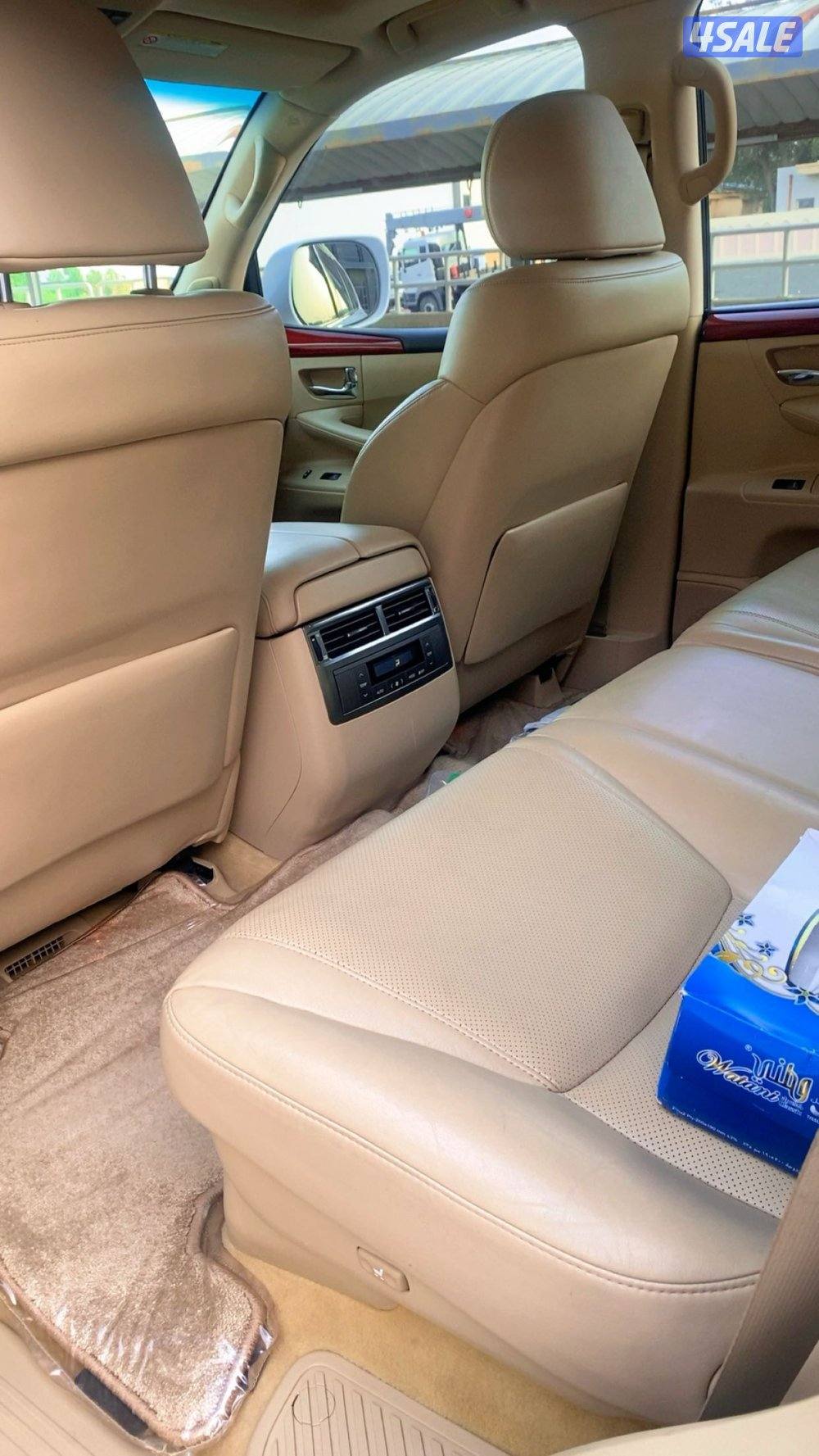 للبيع جيب لكزس المالك الاول20102