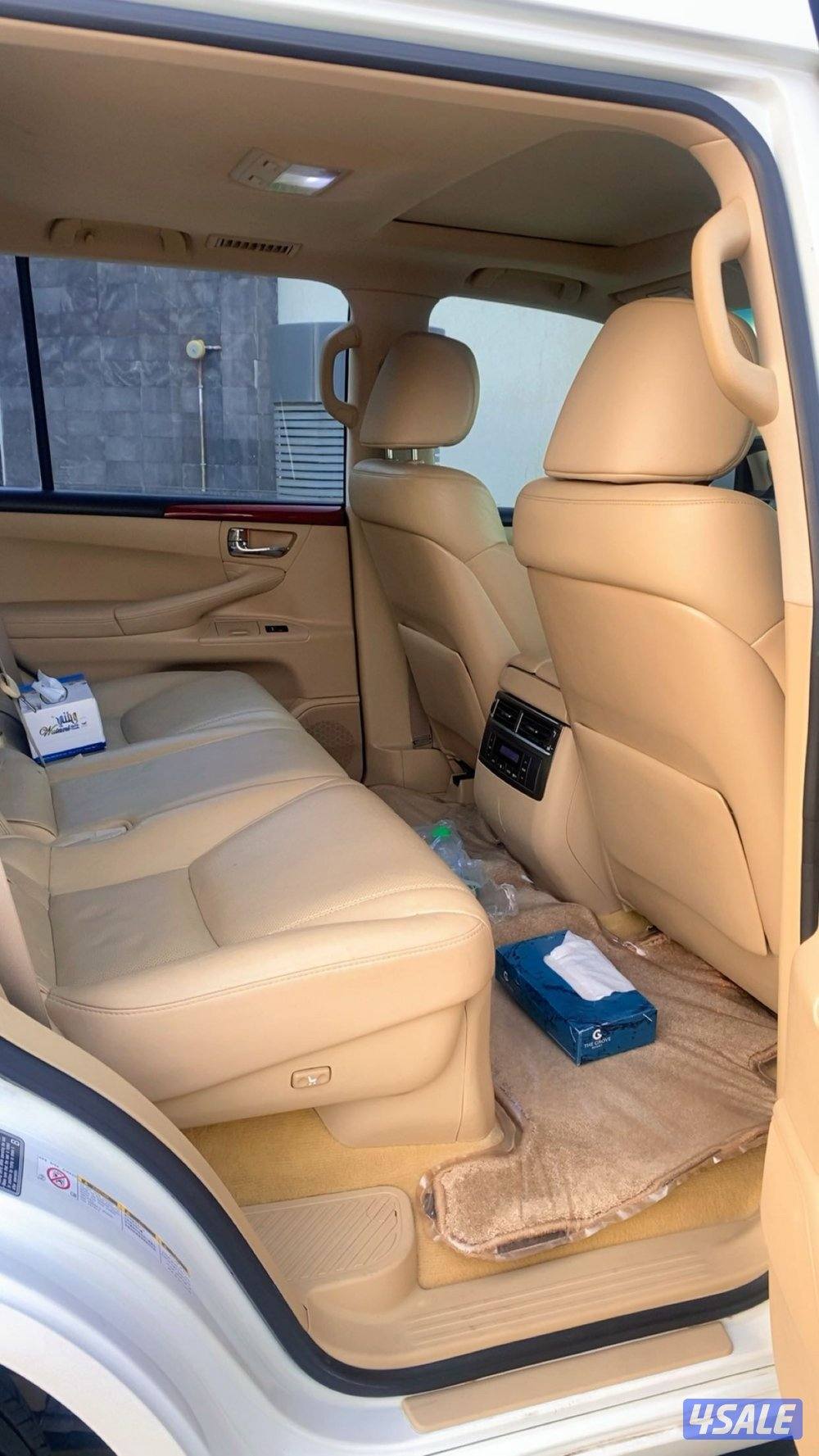 للبيع جيب لكزس المالك الاول201010