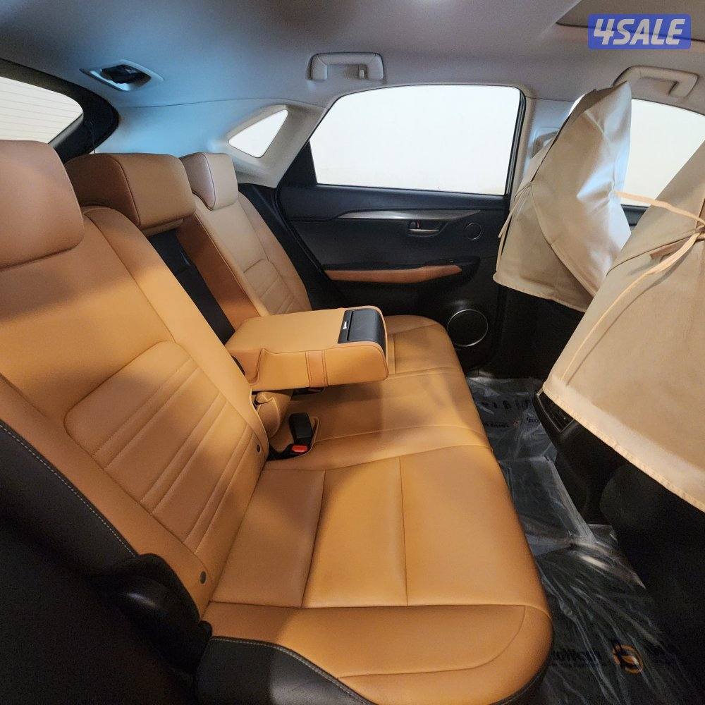 للبيع جيب لكزس NX 300 موديل 2021 بحالة ممتازة3