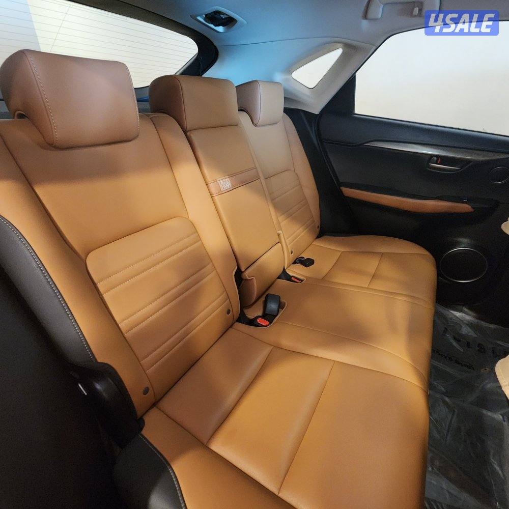 للبيع جيب لكزس NX 300 موديل 2021 بحالة ممتازة4