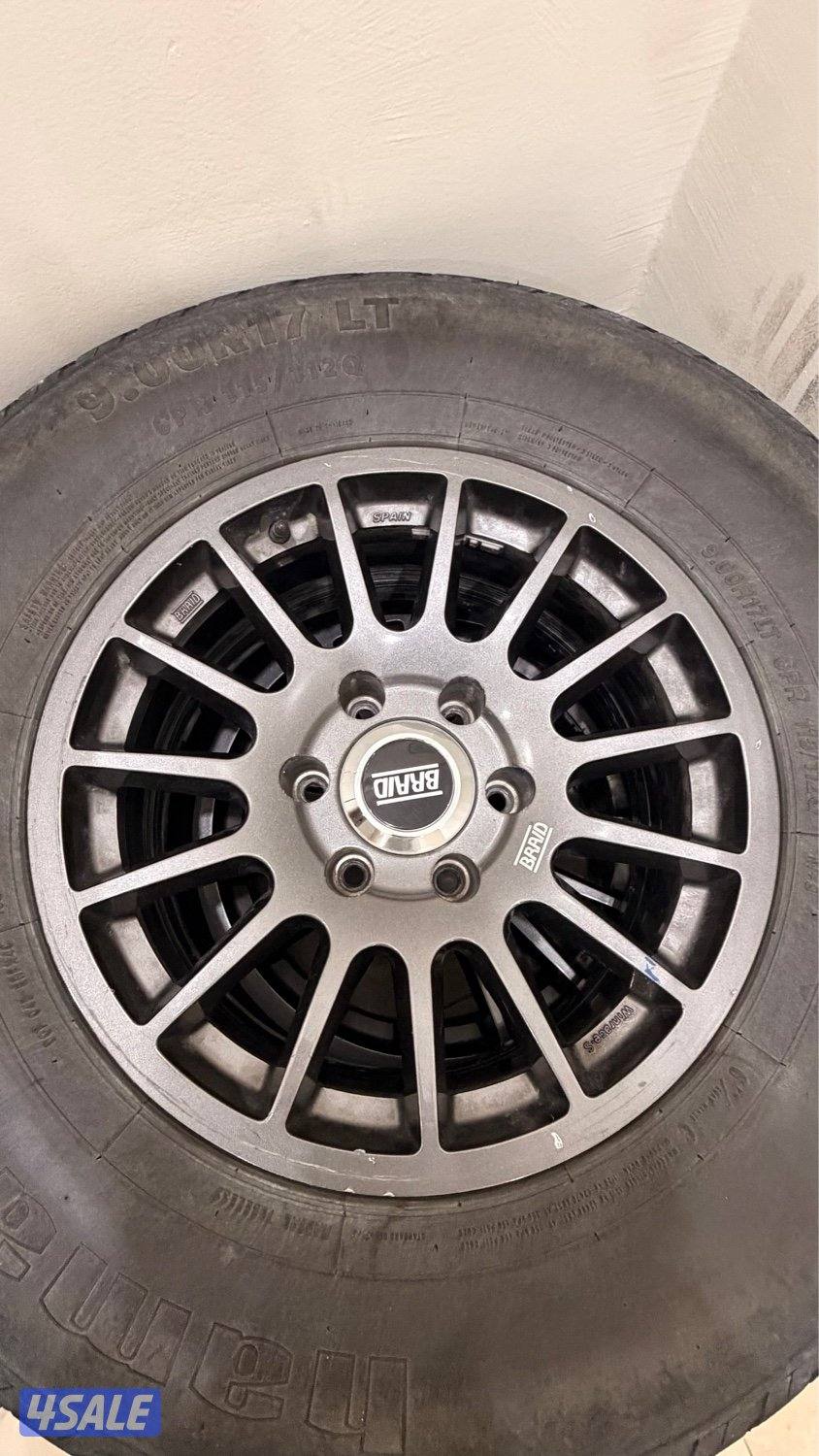 للبيع اربع رنقات برايد مع شواهين فيهم رقع داخليه موجود تاريخ التواير2