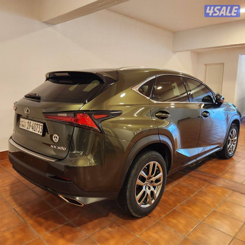 للبيع جيب لكزس NX 300 موديل 2021 بحالة ممتازة1