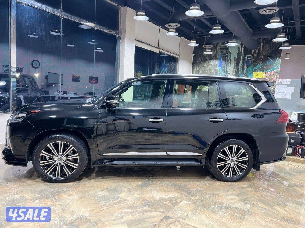 لكزس سبورت ٢٠٢١ عداد ٩٩ الف سيرفس منتظم تحت الكفاله و ٤ تواير جدد0