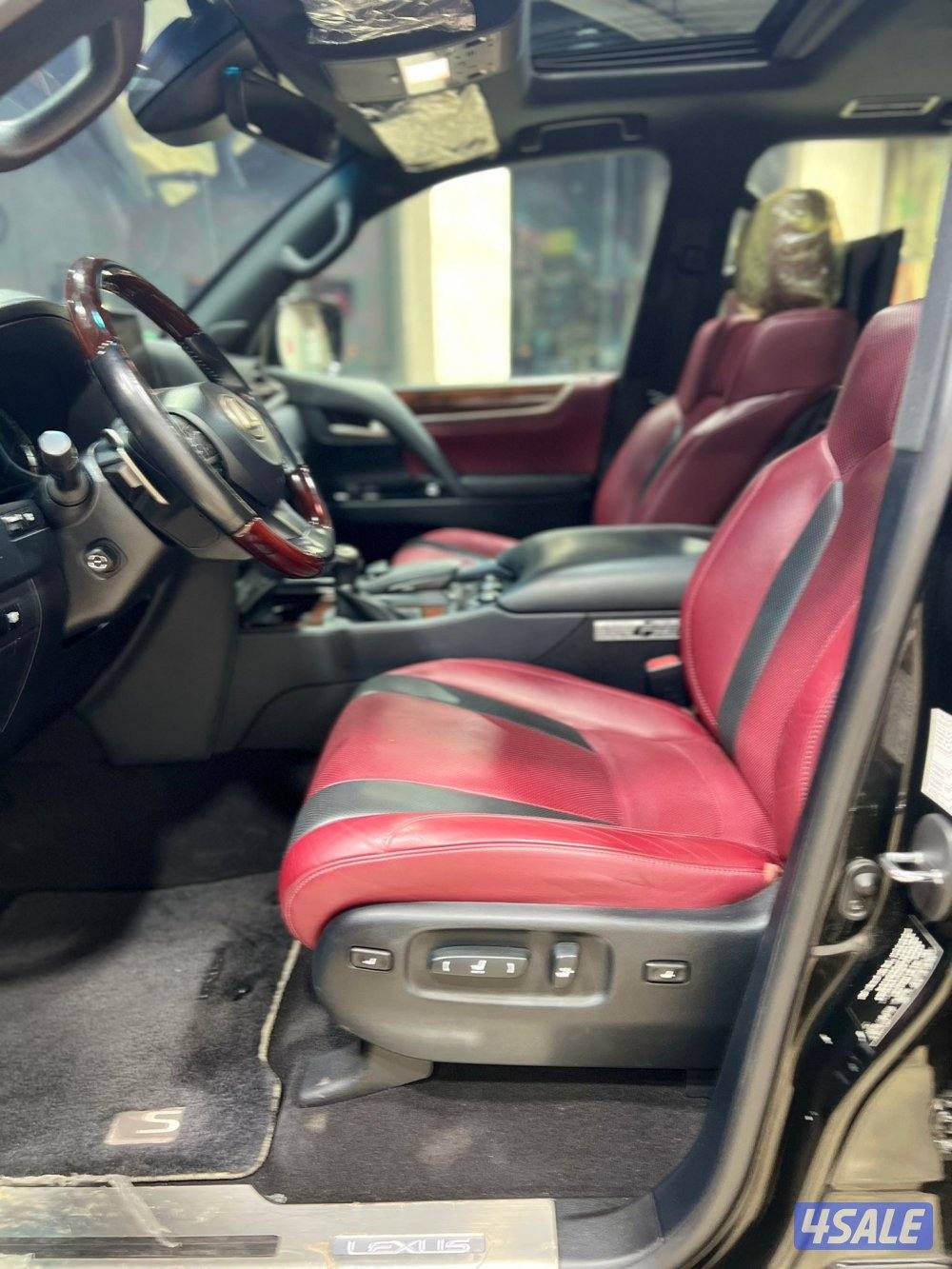 لكزس سبورت ٢٠٢١ عداد ٩٩ الف سيرفس منتظم تحت الكفاله و ٤ تواير جدد4