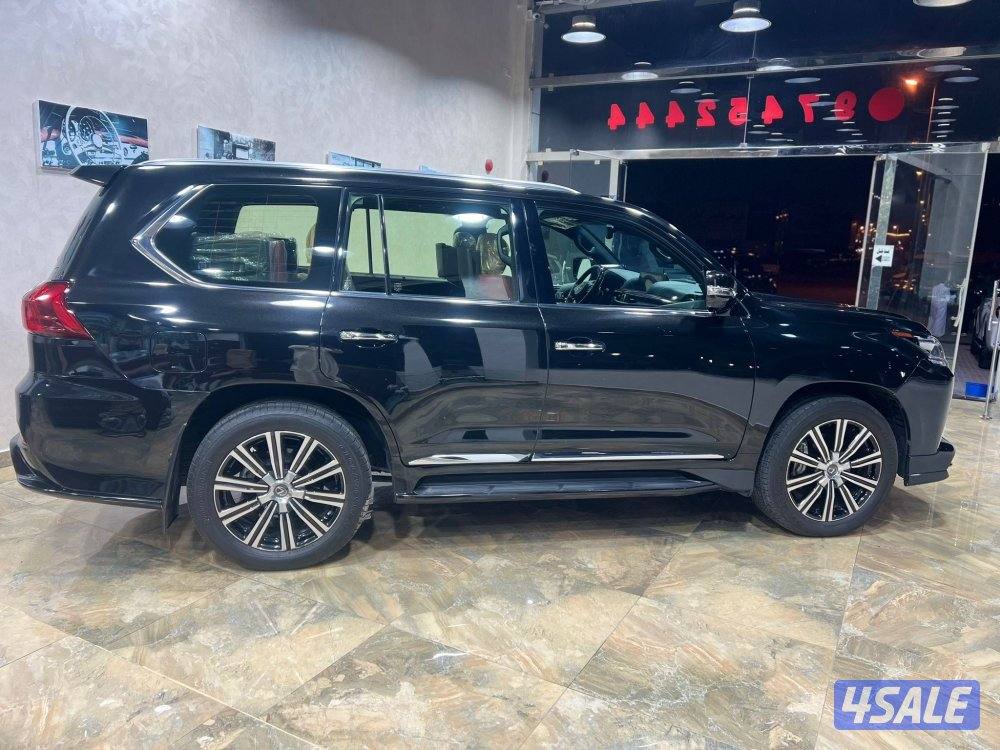 لكزس سبورت ٢٠٢١ عداد ٩٩ الف سيرفس منتظم تحت الكفاله و ٤ تواير جدد6