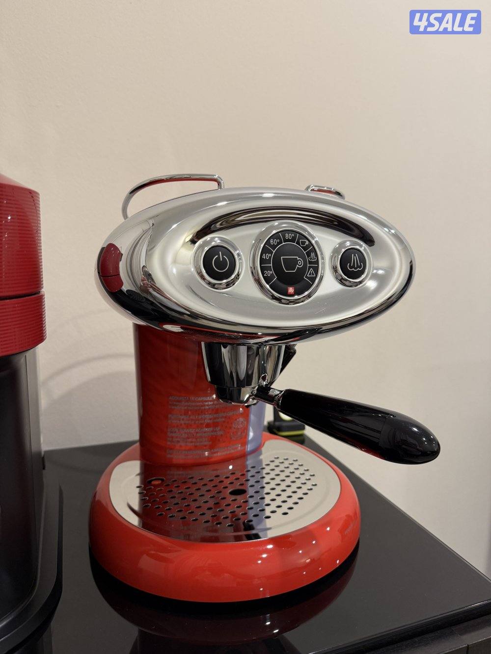 أيلي صانعة أيسبريسو أحمر X7.10