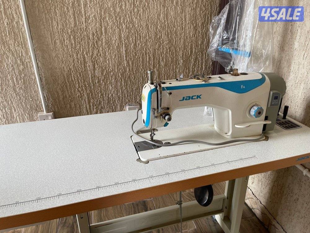 للبيع مكينة خياطه بحاله ممتازه جداً3
