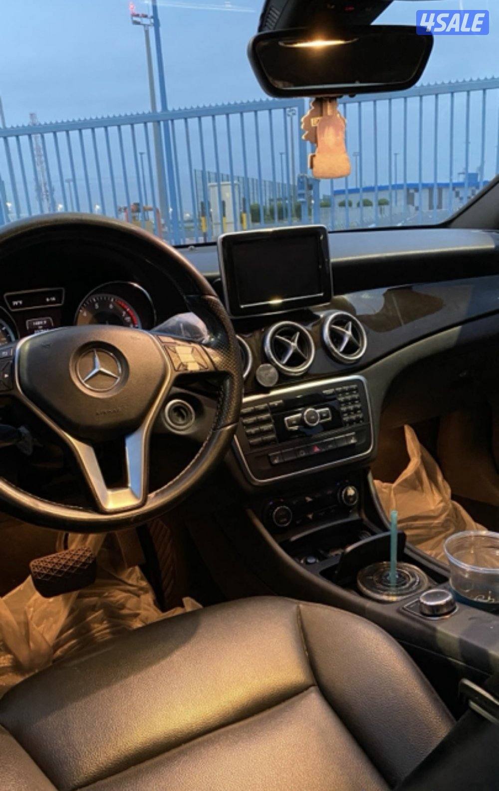 للبيع مرسيدس CLA250 موديل 2014 ماشي ٢٣٨1