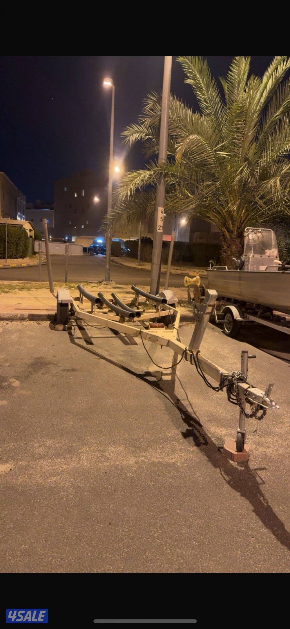 للبيع قرف عماني 20 قدم مع عربانه1