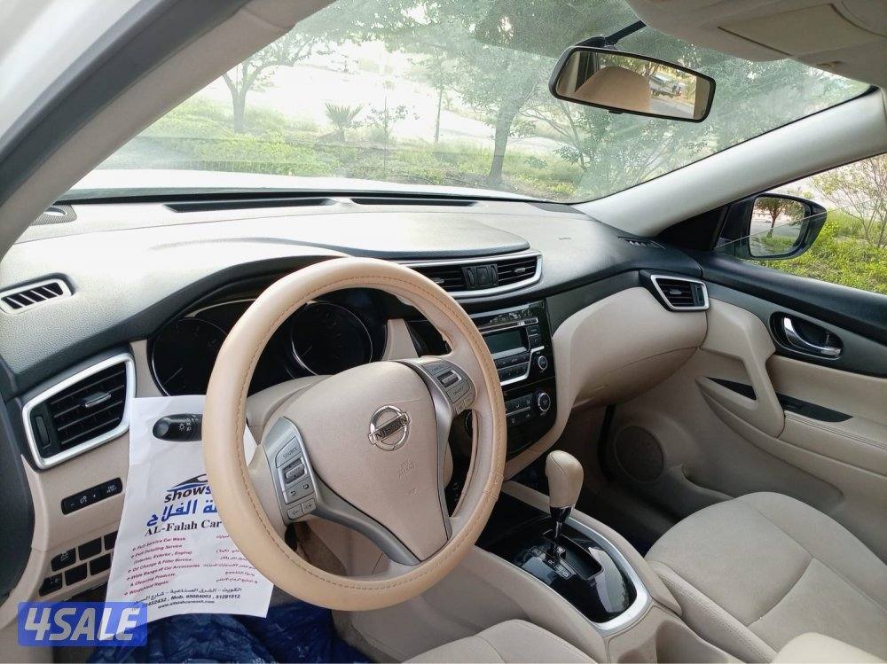 اكس تريل موديل 2017 ماشي 185 بحاله ممتازه سيرفس وكاله شرط الفحص5