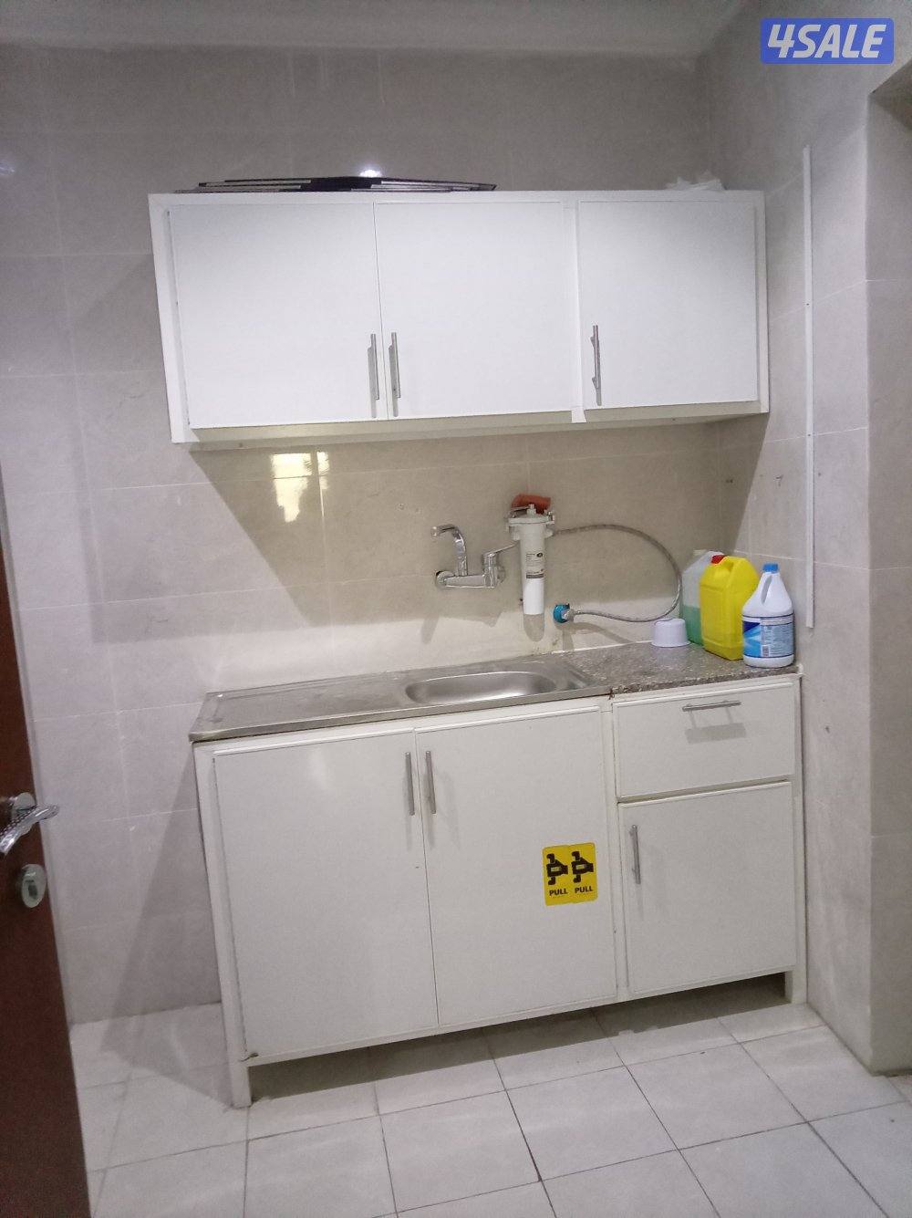 للايجار دور كامل ٣ أرقام إليه4