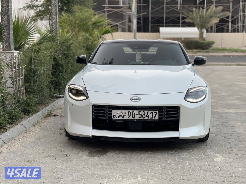 نيسان ZX ماشي الفين كيلو تحت الكفاله صبغ وكاله موديل 20245