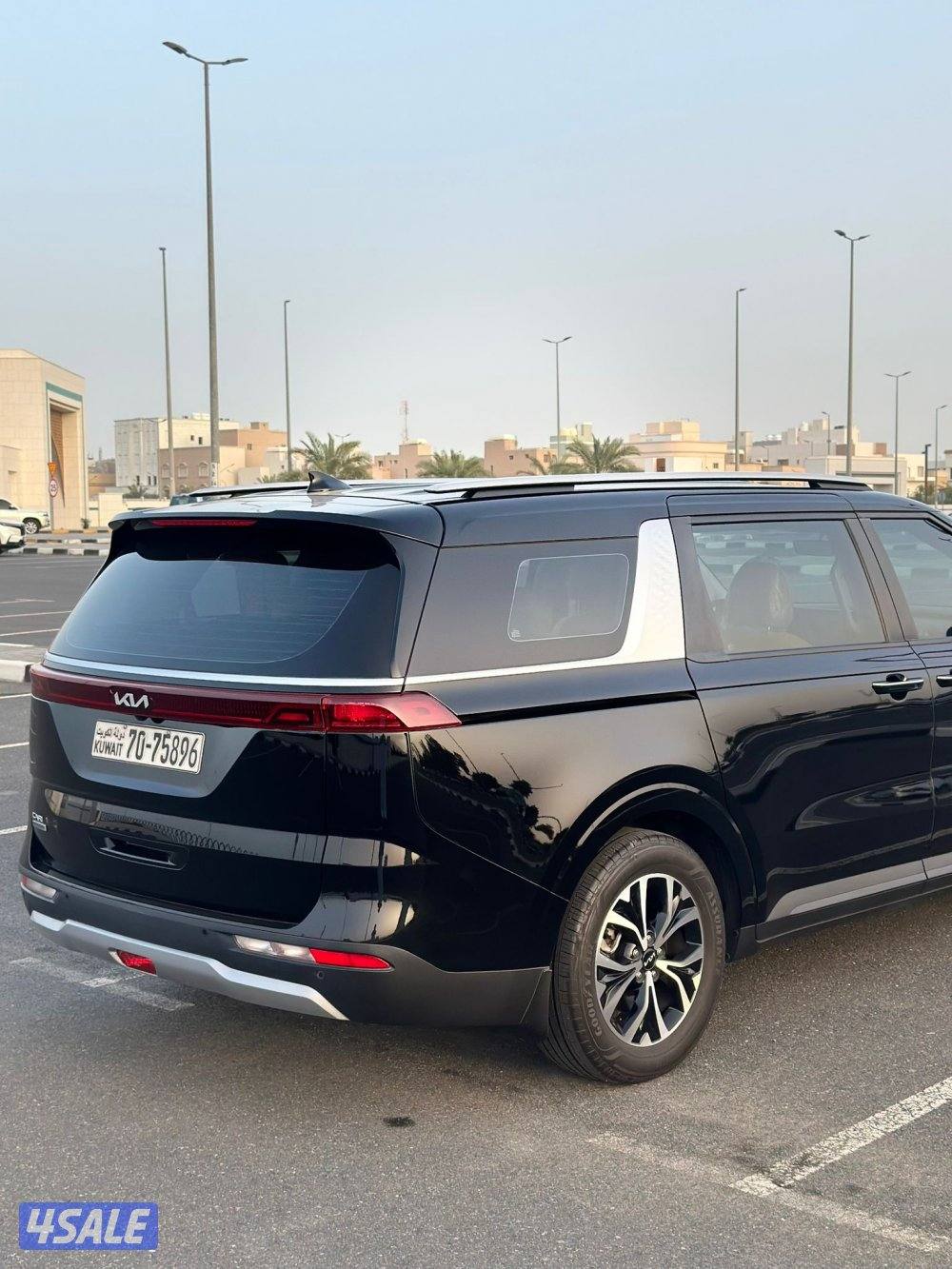 كيا كرنفال ماشي ٢٤ ألف2