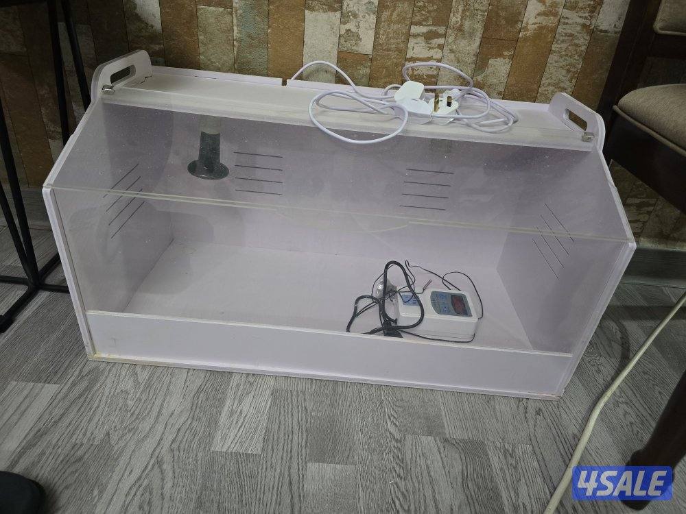 للبيع حضانه طيور جميع انواع الطيور كبيرة صغيرة السعر 35 دينار0