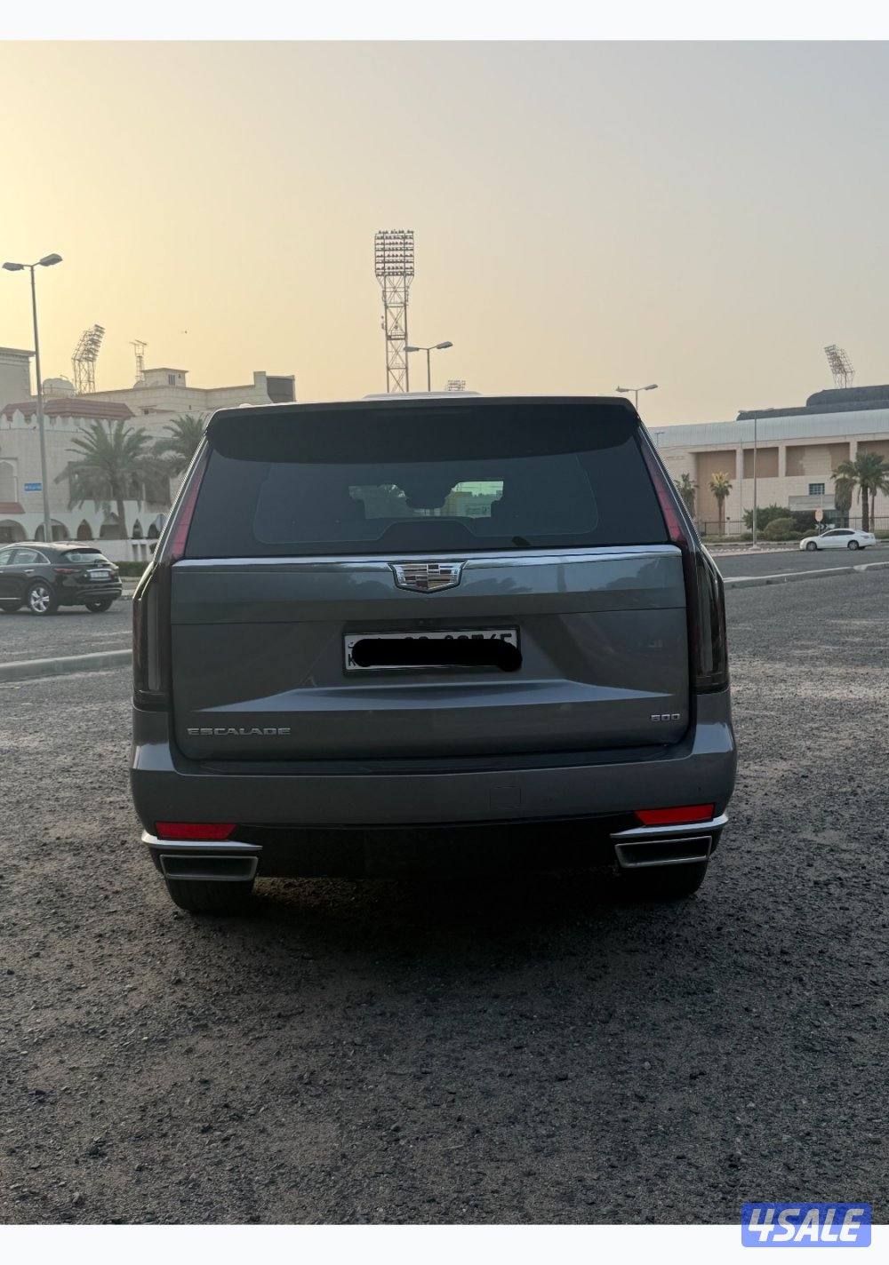 للبيع كاديلاك اسكاليد1