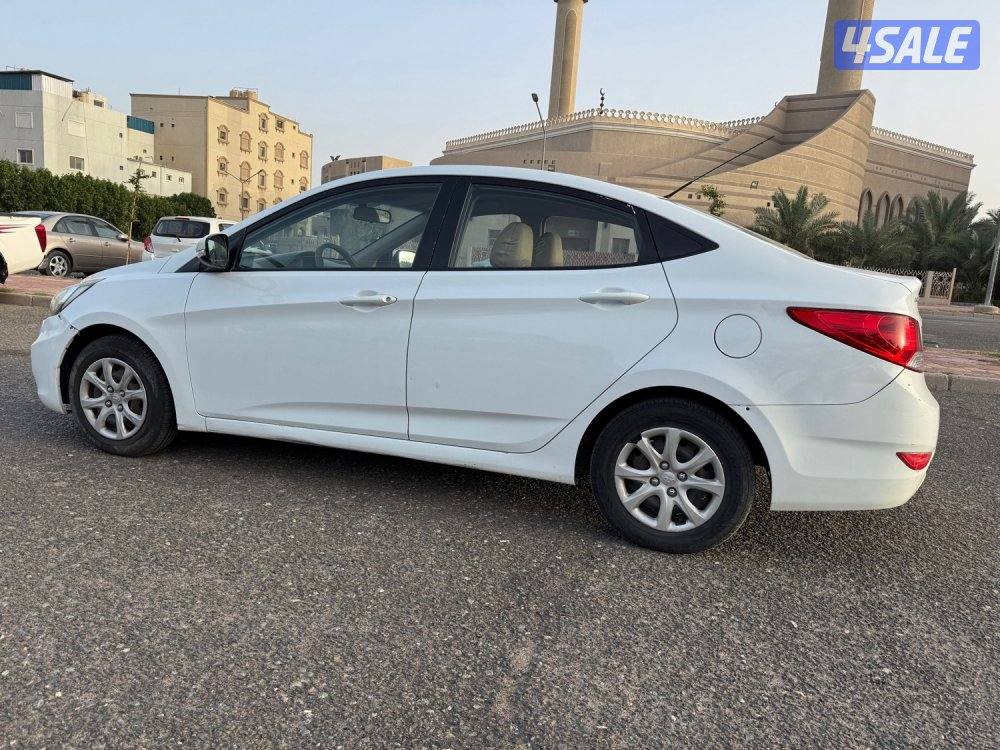 هونداي 2015 شرط الفحص الموتر اموره طيبه الممشى 180الف المكيف بارد0