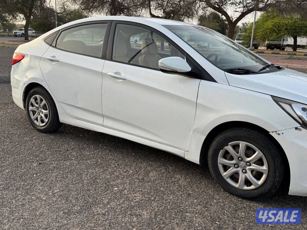 هونداي 2015 شرط الفحص الموتر اموره طيبه الممشى 180الف المكيف بارد3