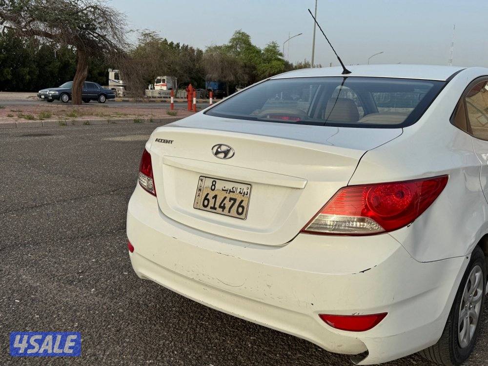 هونداي 2015 شرط الفحص الموتر اموره طيبه الممشى 180الف المكيف بارد4