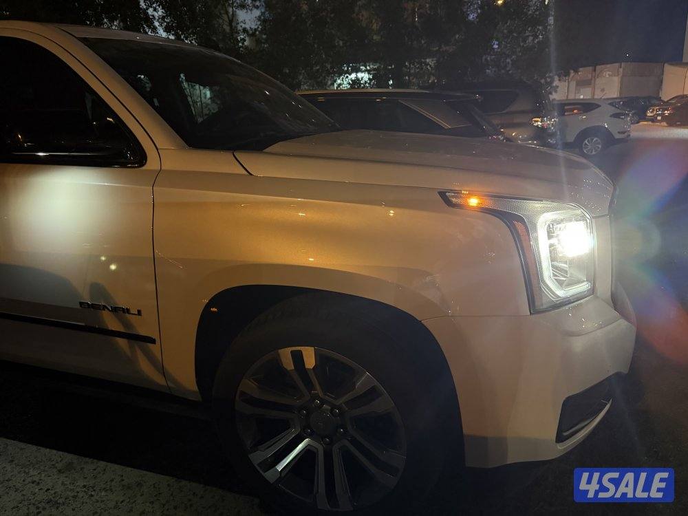 GMC Yukon Denali. Mint condition. Rare to find2