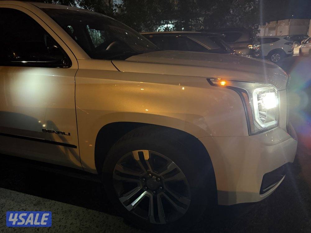 GMC Yukon Denali. Mint condition. Rare to find5